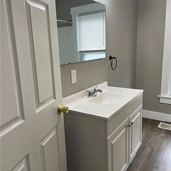 2132 Wayne Ave — Photo 18