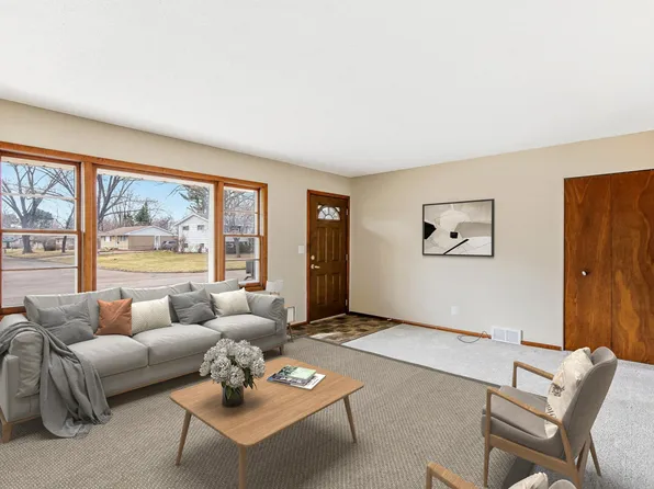 1455 Dixon Dr, Saint Paul Park, MN 55071