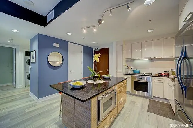 631 Folsom St — Photo 2