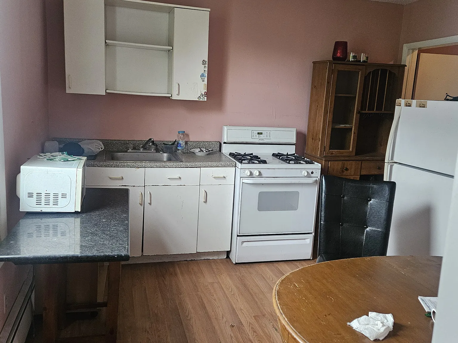 2 bed, 500 sqft, $1,600 — Photo 4