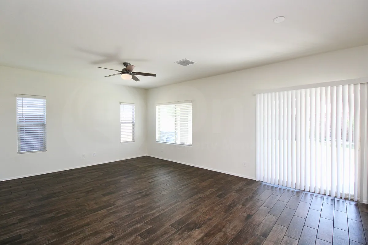 5 bed, 3.0 bath, 3197 sqft, $3,250 — Photo 4