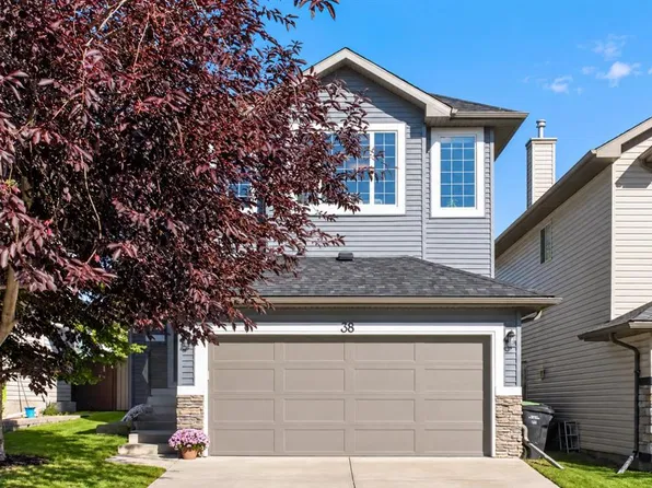 38 S Somerside Cres SW, Calgary, AB T2Y 4G8