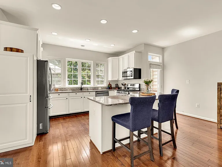 6747 Applemint Ln — Photo 13