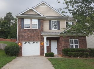 8143 Deodora Cedar Ln, Charlotte, NC 28215