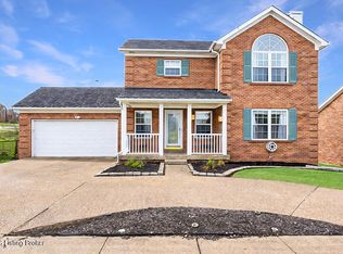 11520 Saratoga Club Rd, Louisville, KY 40299