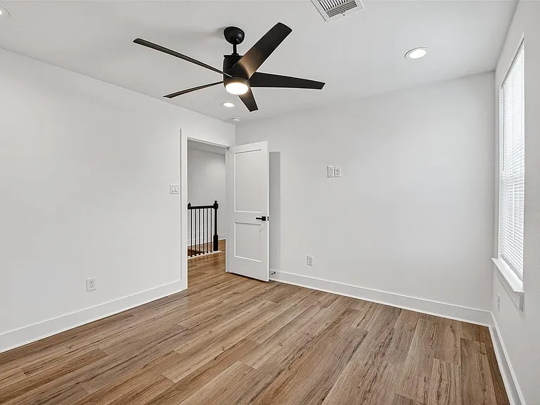 7314 Avenue L — Photo 18
