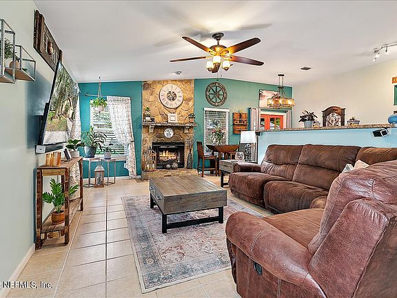 5th image of 10118 Dogwood Creek Dr