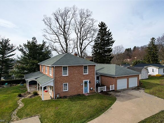 5th image of 237 Carrie Ave NW