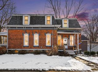 909 N Clinton Ave, Saint Johns, MI 48879