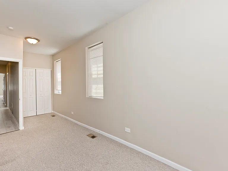 2246 W Belden Ave — Photo 10