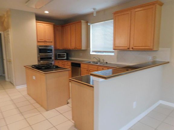 3rd image of 1415 Kirby Place Ln