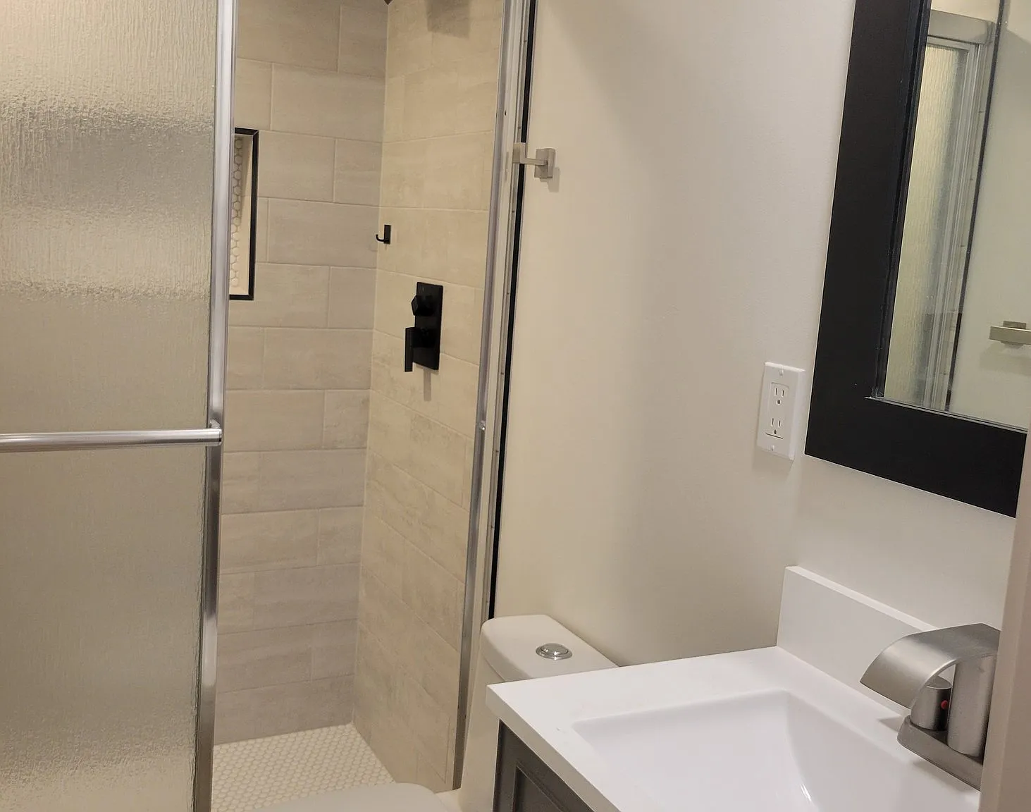 Move in Ready Modern Unit Mother In Law Basement on E Elm St|Salt Lake City|Available Now|$1500/mo — Photo 4