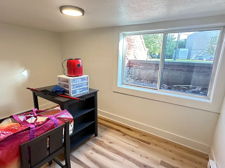 911 3rd Ave N #1 — Photo 6