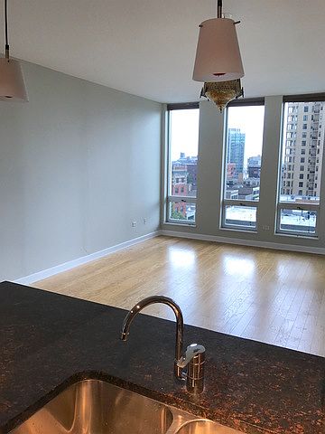 1st image of 1400 S Michigan Ave APT 908