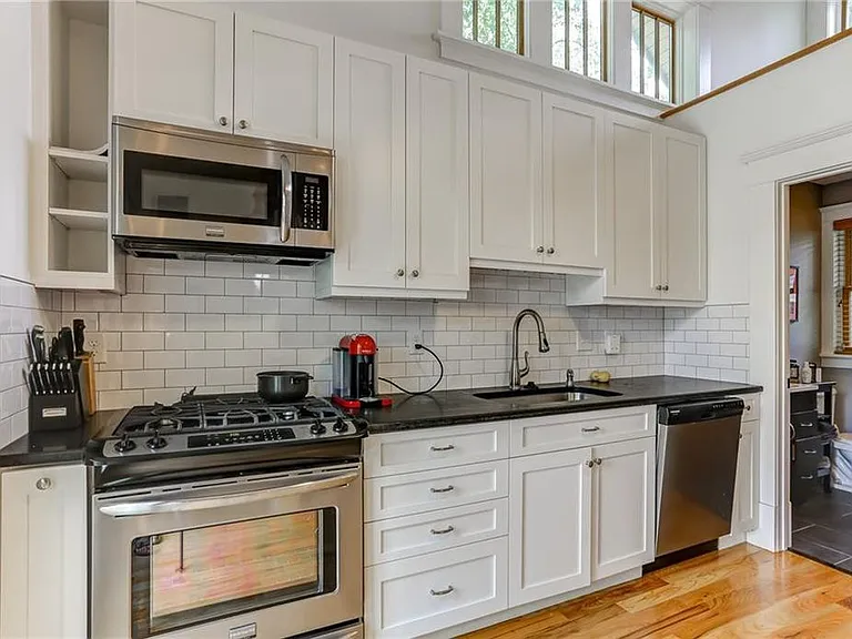 780 Clemont Dr NE — Photo 2