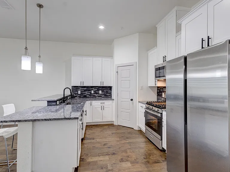 6043 Rivendell Dr — Photo 12