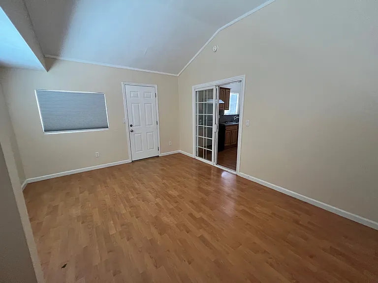 22970 Sutro St — Photo 13