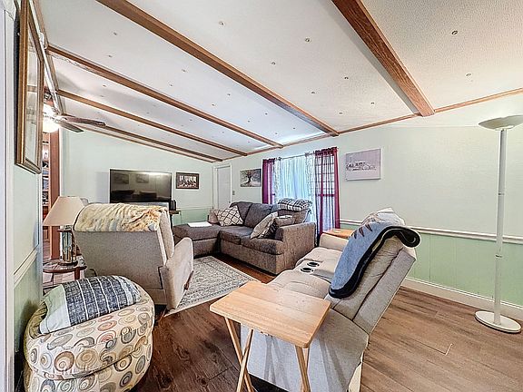 4th image of 815 Aspen Dr