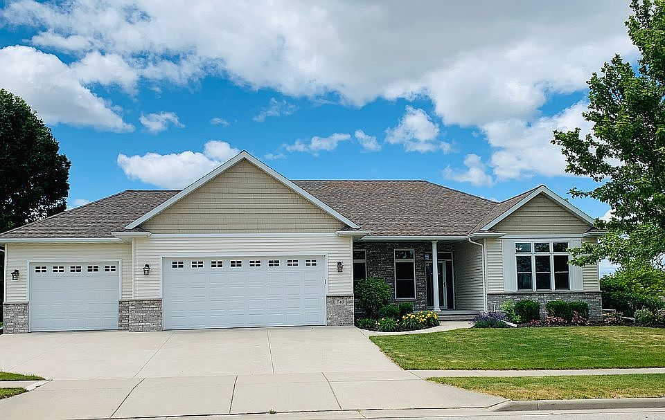 1st image of 540 Berghuis Dr