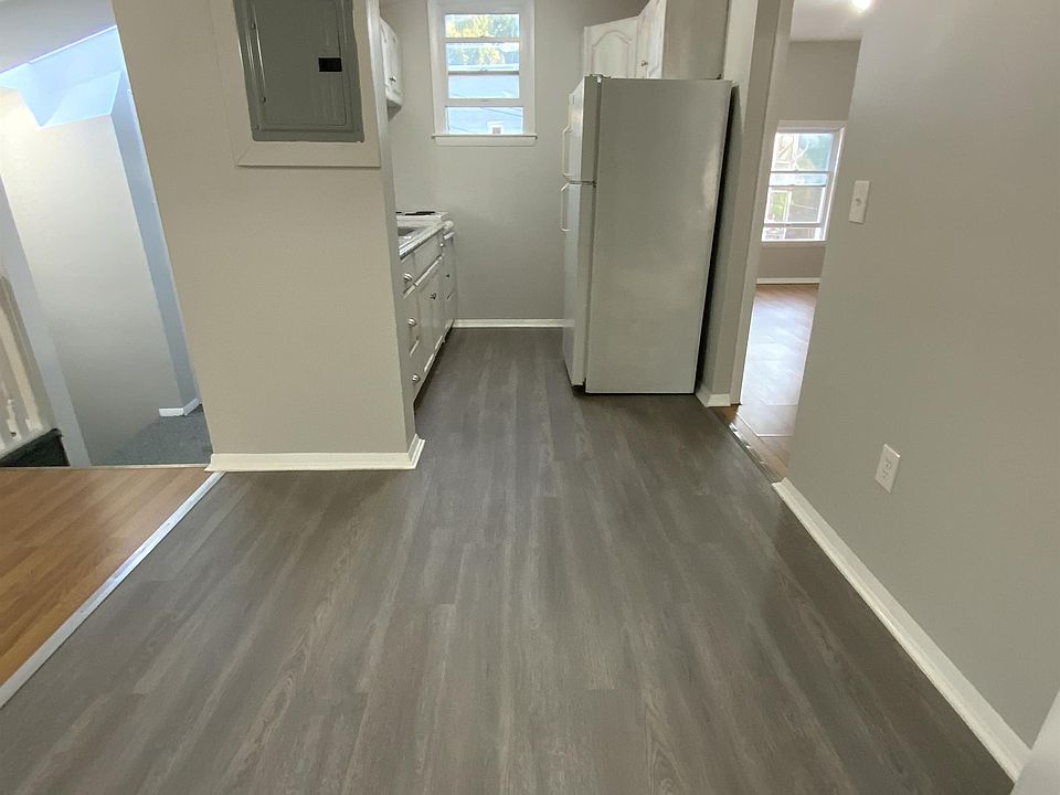 1st image of 28 Martel St #3
