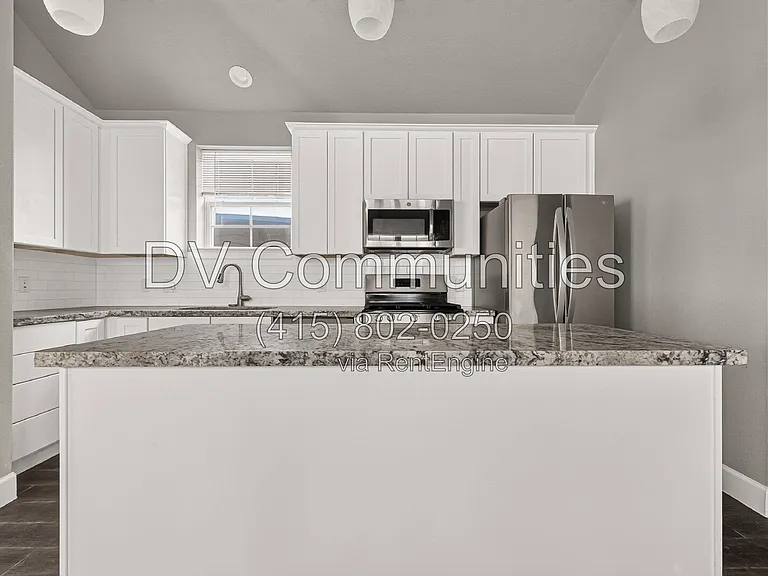 1204 3rd St — Photo 14