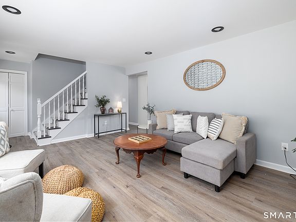 4th image of 361 Carter Road