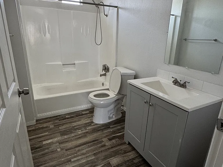 9023 Campo Rd — Photo 8