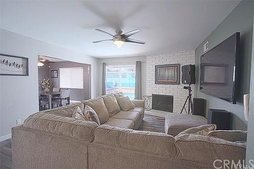 3rd image of 5521 Iroquois Ave