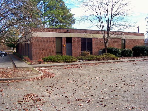 2nd image of 2900 N Wesleyan Blvd