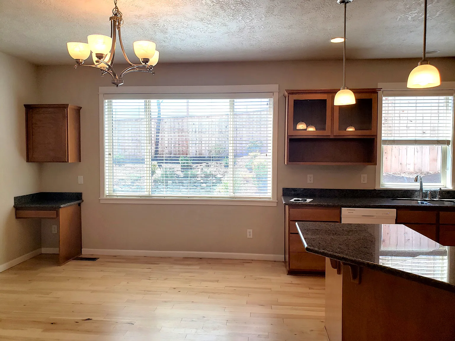 160 Willow Springs Dr — Photo 4