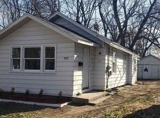 303 Carbaugh Ave, Rockford, IL 61101