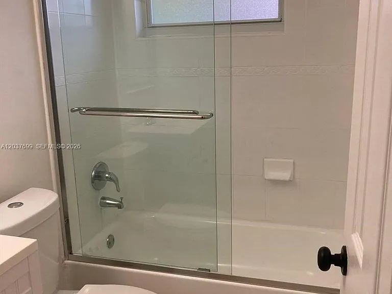 12020 NE 12th Ct #12020 — Photo 11