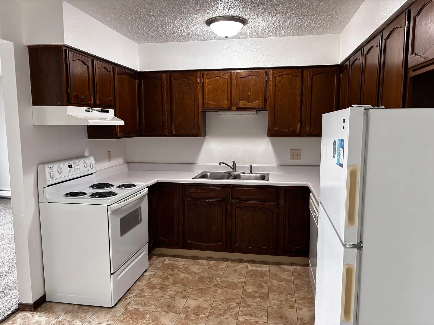 1505 — Photo 2