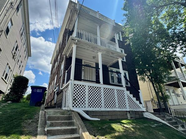 44 Clarendon Ave #2