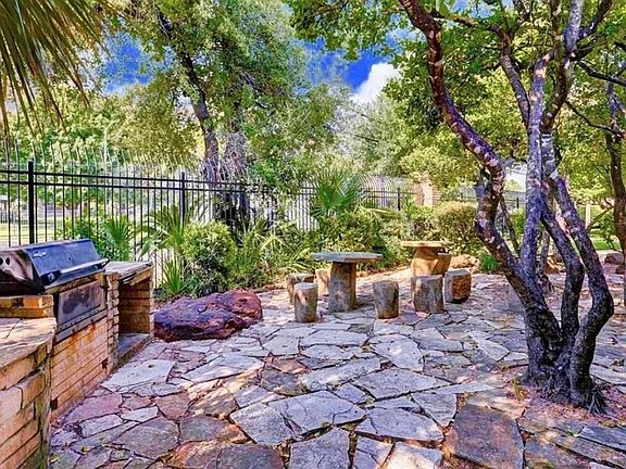 3rd image of 2300 Old Spanish Trl APT 2024
