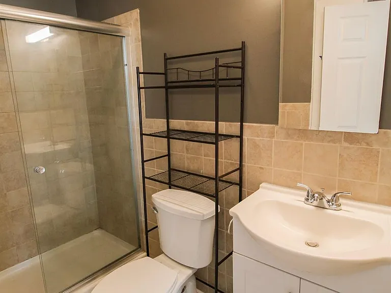2615 Columbus Ave — Photo 4