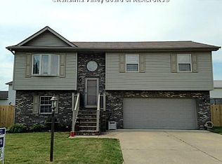 24 Countryview Est, Winfield, WV 25213