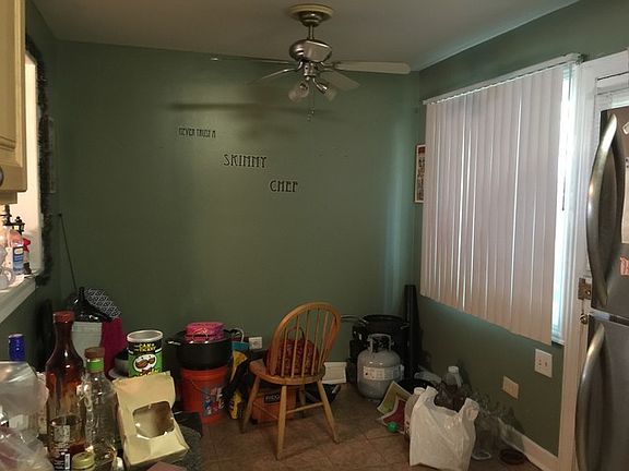 4th image of 2036 W Morse Ave APT E