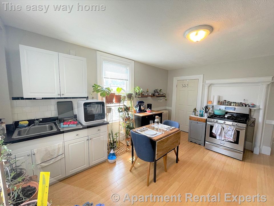 1st image of 15 Cutter St