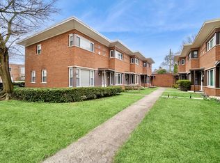 501 1/2 Ridge Rd, Wilmette, IL 60091