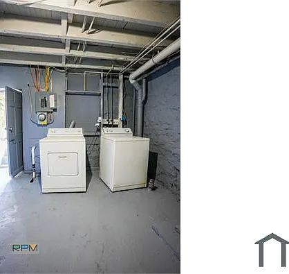 3201 Clarence Ave — Photo 16
