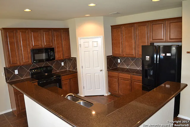 509 Sea Headrig Dr — Photo 2