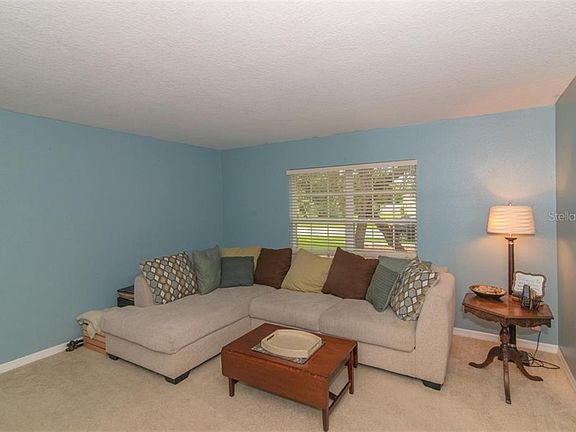 5th image of 700 Mountain Way Ave