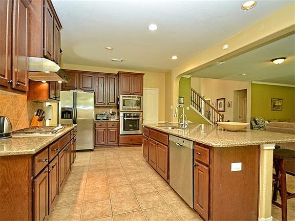 3rd image of 2604 Crestfield Pl