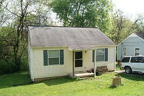 1st image of 1502 Iroquois St