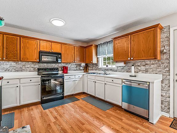 5th image of 13885 Panhandle Ln