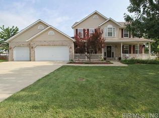 8312 Burlington Dr, Troy, IL