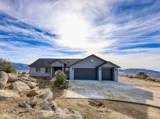 24180 Jacaranda Dr, Tehachapi, CA 93561
