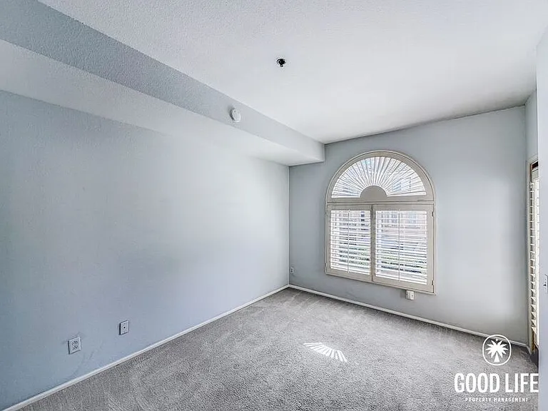 640 Camino De La Reina #1109 — Photo 4