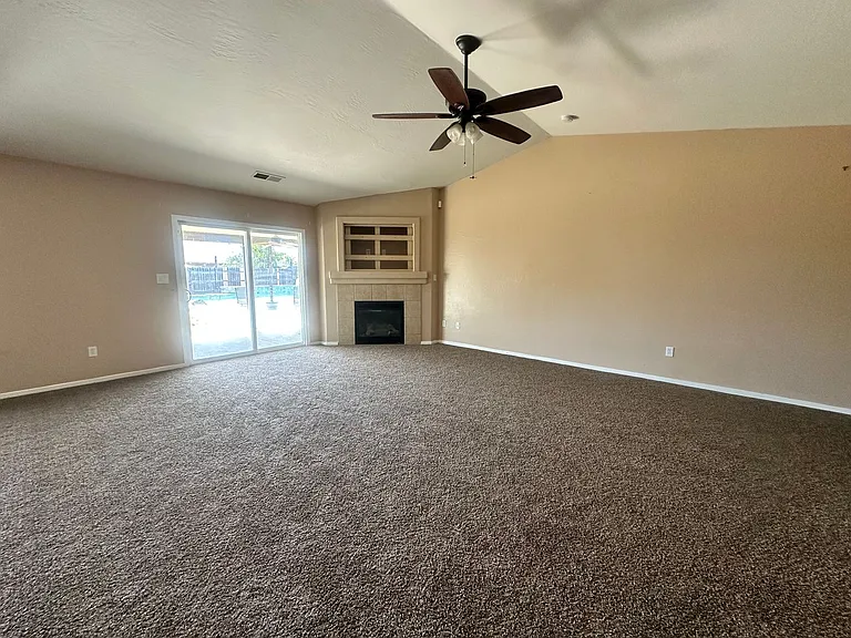 1253 Monterey Ave — Photo 10